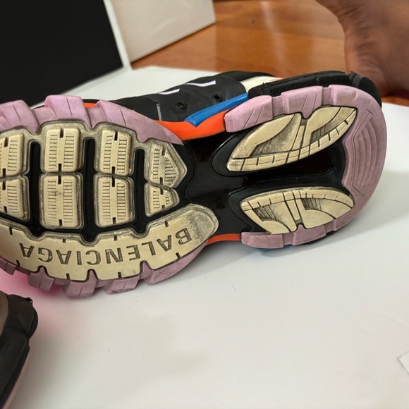 Authentic gently used Balenciaga shoes size 9 - Picture 3 of 5